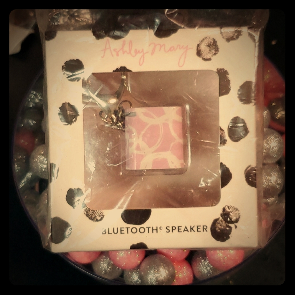 NWT Ashley Mary Bluetooth Speaker